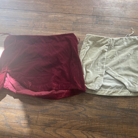 FP Free People Annalise Velvet Mini Skirt 2 Velour Oat Sage Slit - Picture 7 of 7